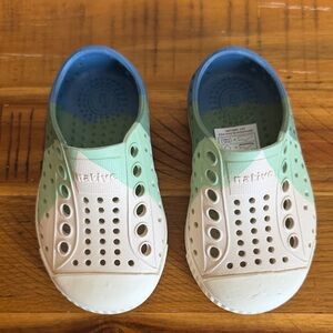 Native Kids Water Shoes - Green and Blue